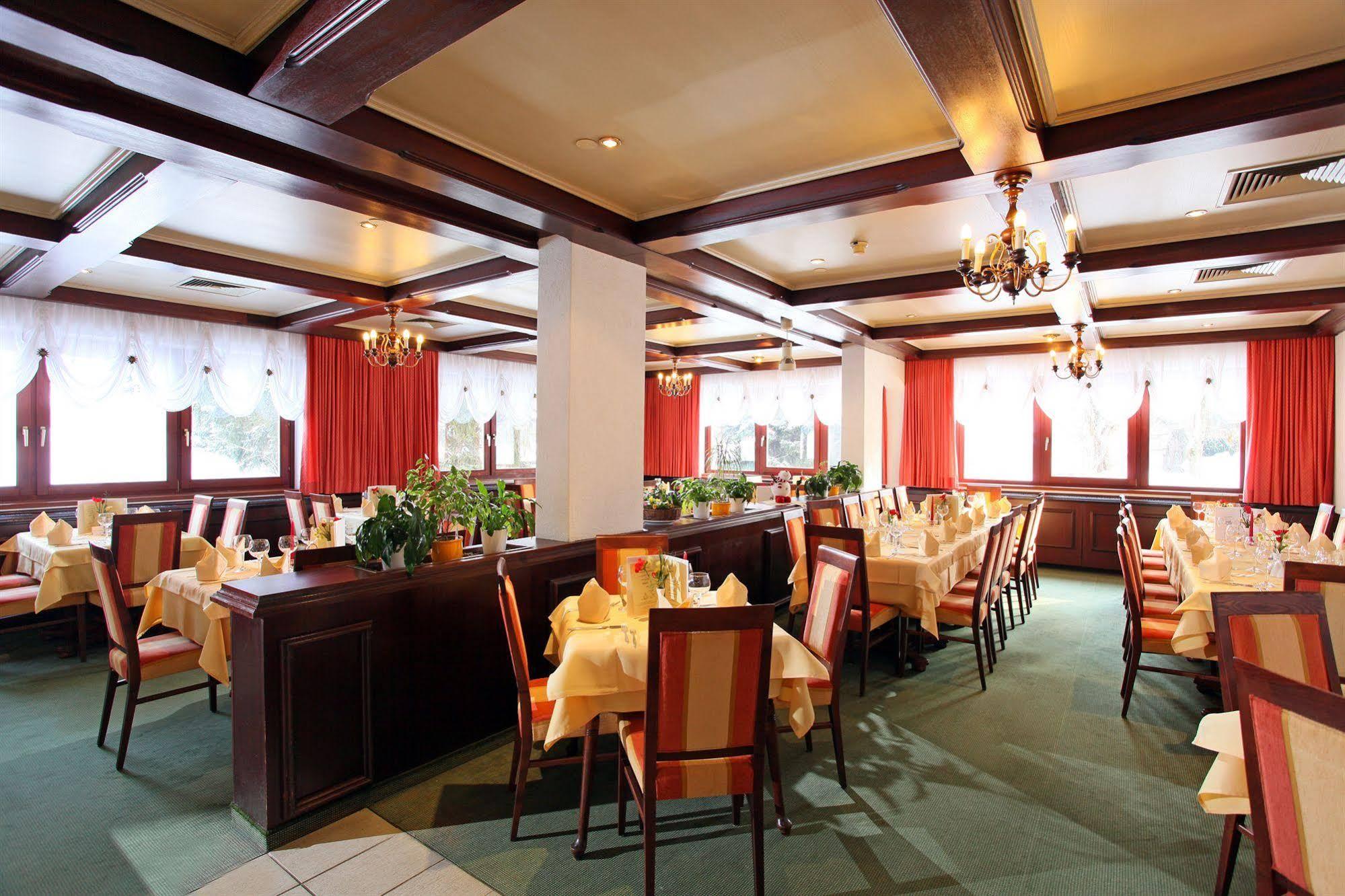 Parkhotel Kirchberg Кирхберг Экстерьер фото