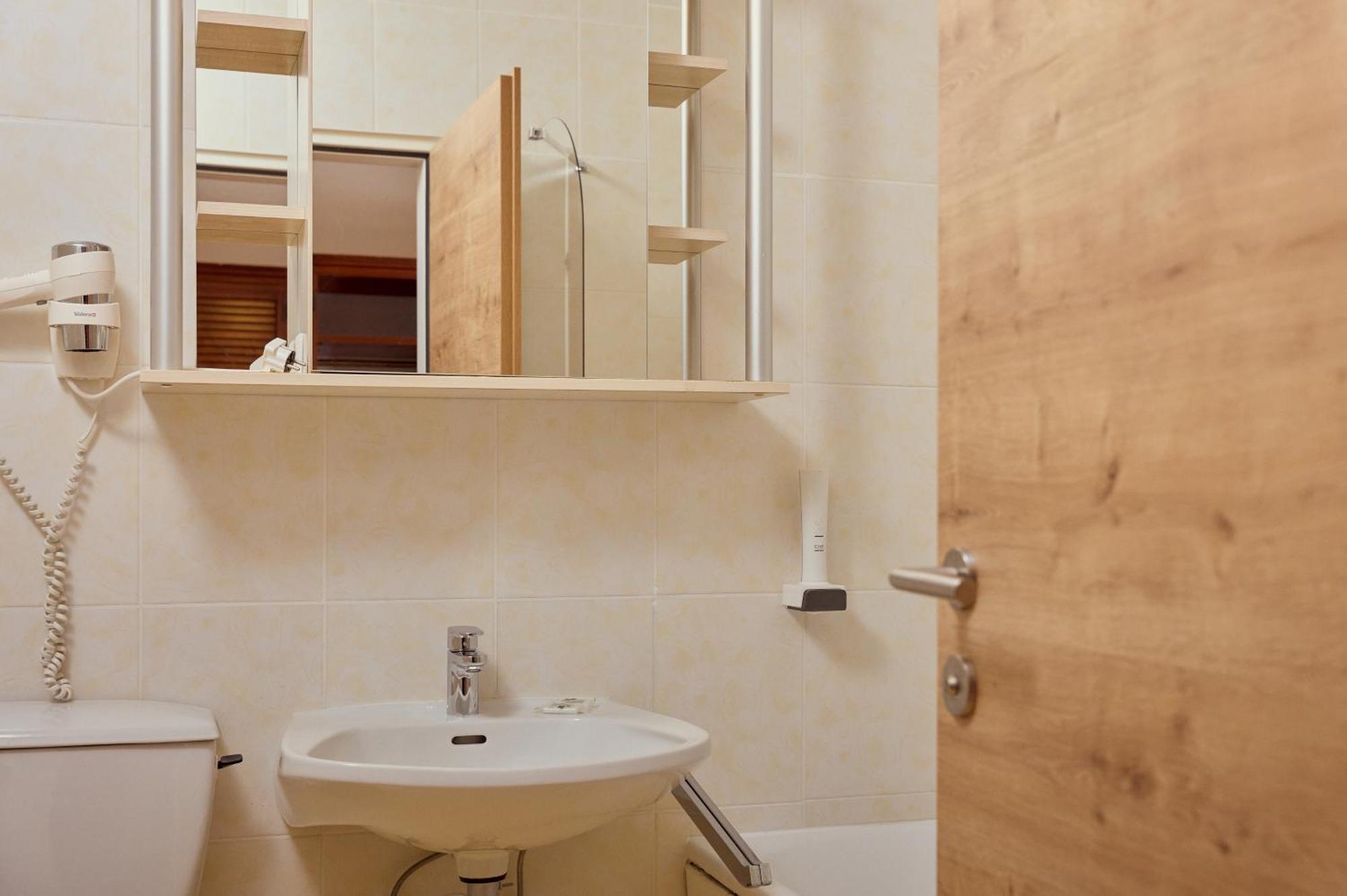 Parkhotel Kirchberg Кирхберг Экстерьер фото